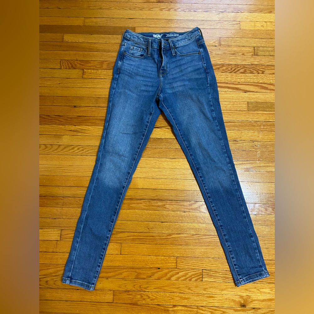 High waisted skinny jeans